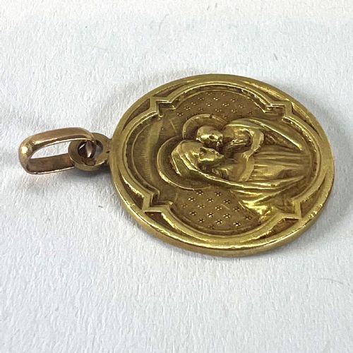 ANTIQUE FRENCH MADONNA AND CHILD 18K YELLOW GOLD RELIGIOUS MEDAL PENDANT - ADDITIONAL PHOTO 14