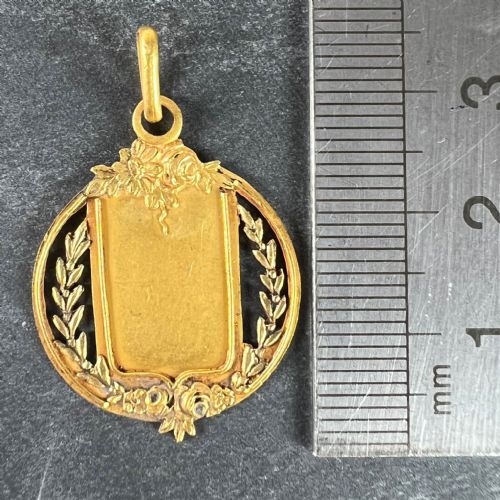 ANTIQUE FRENCH SHIELD FLOWERS ROSES LEAVES WREATH 18K YELLOW GOLD MEDAL PENDANT - ADDITIONAL PHOTO 9