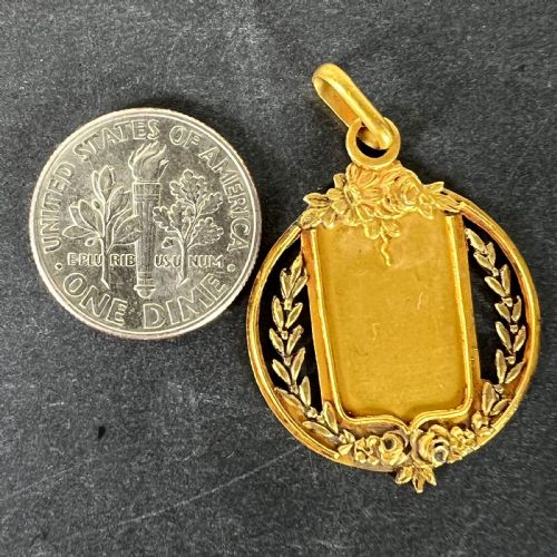 ANTIQUE FRENCH SHIELD FLOWERS ROSES LEAVES WREATH 18K YELLOW GOLD MEDAL PENDANT - ADDITIONAL PHOTO 10