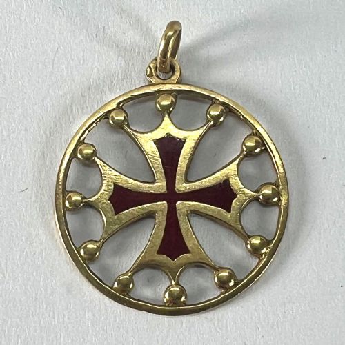 VINTAGE FRENCH 18K YELLOW GOLD RED ENAMEL MALTESE CROSS MEDAL CHARM PENDANT - ADDITIONAL PHOTO 11