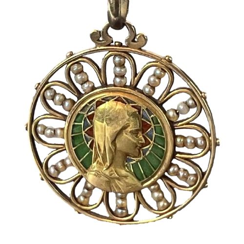 ANTIQUE FRENCH VIRGIN MARY 18K YELLOW GOLD PLIQUEAJOUR ENAMEL PEARL PENDANT MEDAL