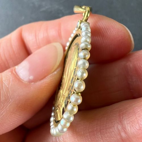 ANTIQUE FRENCH VIRGIN MARY 18K YELLOW GOLD PLIQUEAJOUR ENAMEL PEARL PENDANT MEDAL - ADDITIONAL PHOTO 11
