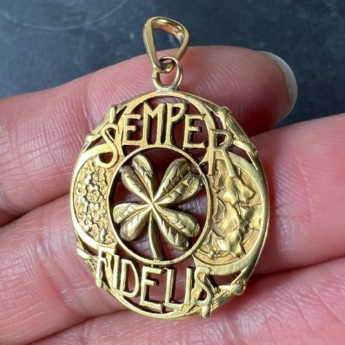 ANTIQUE FRENCH SEMPER FIDELIS ALWAYS FAITHFUL FOREVER LOVE 18K YELLOW GOLD LUCKY CLOVER PENDANT - ADDITIONAL PHOTO 5