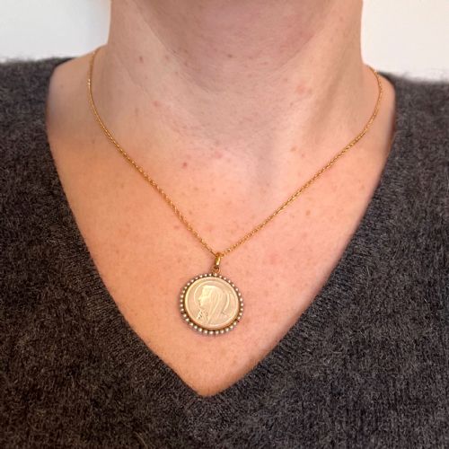 FRENCH VIRGIN MARY MOTHER OF PEARL 18K YELLOW GOLD PEARL CHARM PENDANT - ADDITIONAL PHOTO 3