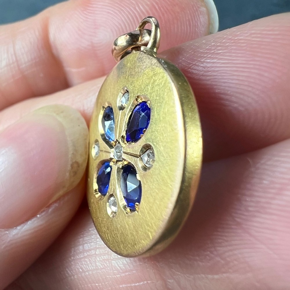 French Lucky Four Leaf Clover 18K Yellow Gold Sapphire Diamond Charm Pendant View XXIX