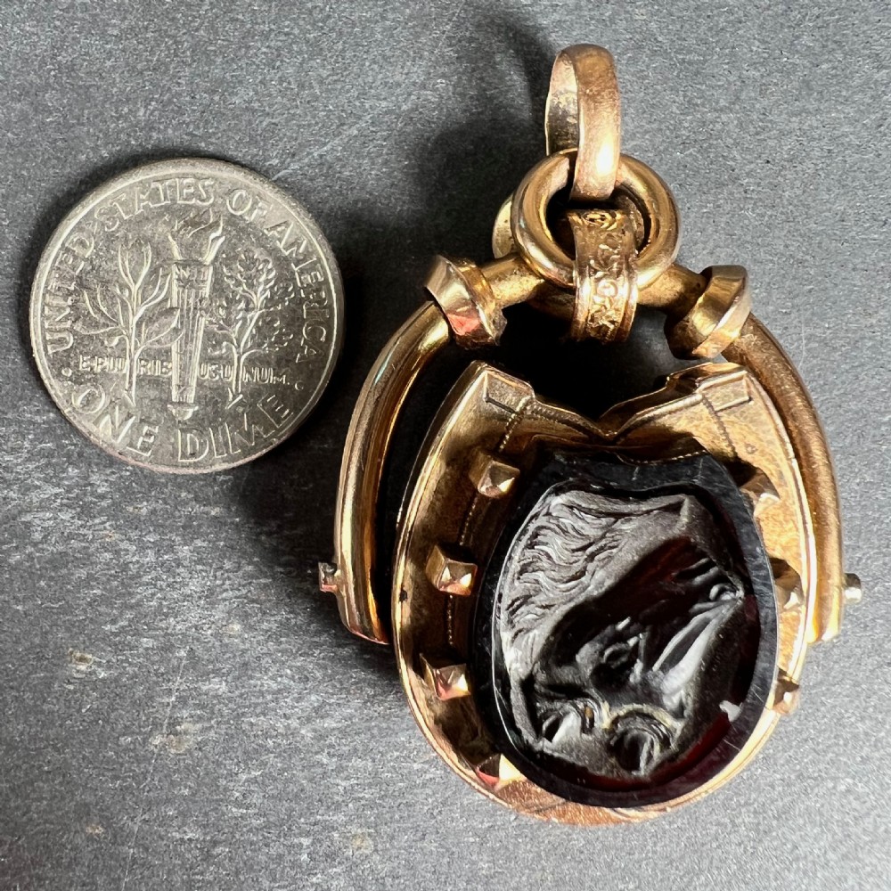 Horseshoe Onyx Horse Cameo 18K Rose Gold Pendant Locket View XV