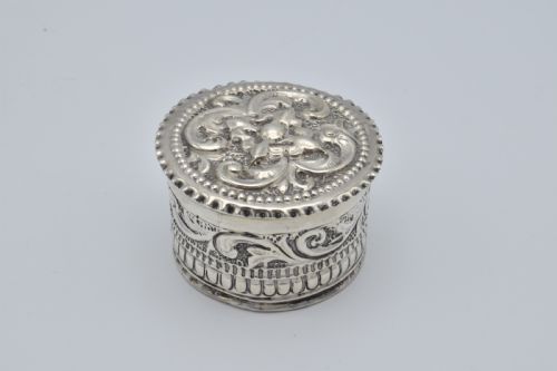 Victorian Solid Silver Snuff Box London 1885