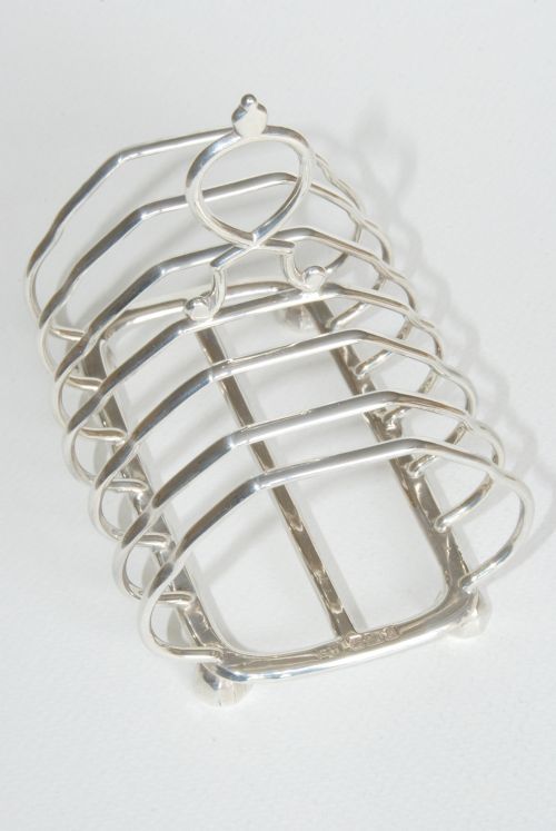 fig 4. Edwardian Solid Silver 6 Slice Toast Rack 1906