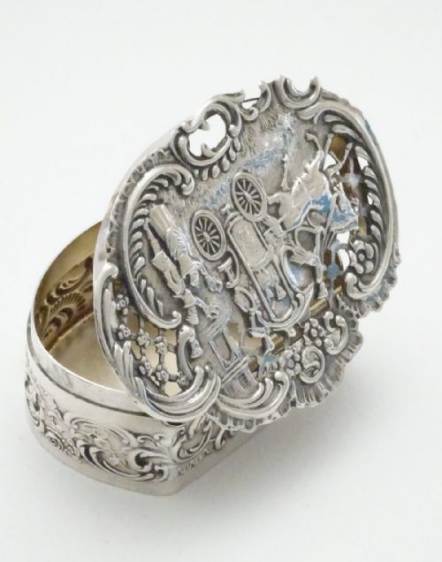 fig 2. Solid Silver Pot Pourri Box by William Comyns 1906