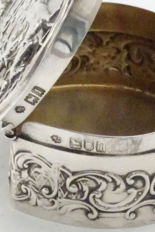 fig 4. Solid Silver Pot Pourri Box by William Comyns 1906