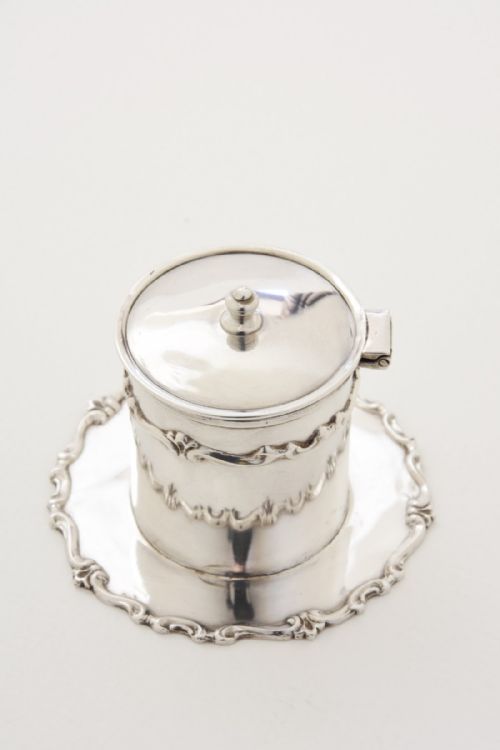 fig 4. Rare William Comyns Silver Inkwell 1913