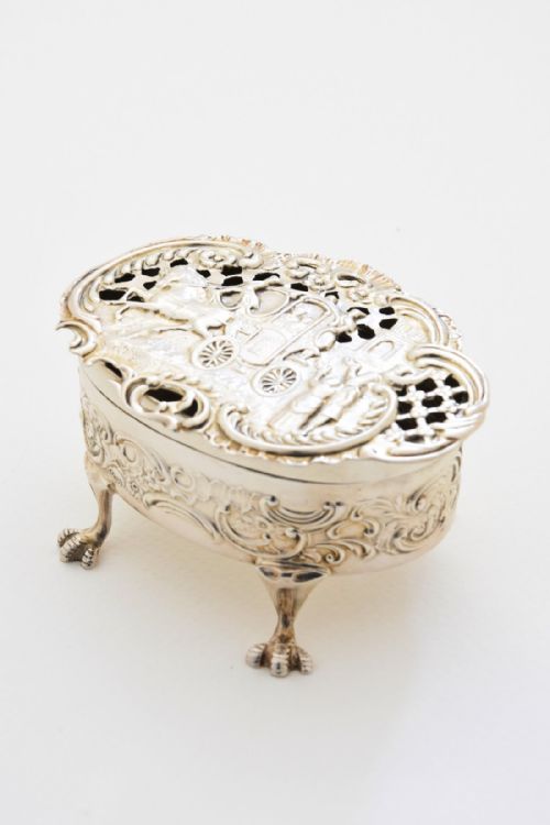 fig 1. Rare Edwardian Silver Potpourri Box by William Comyns 1904