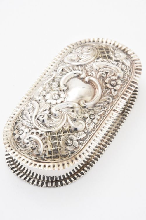 fig 2. A Superb Embossed Table Snuff or Trinket Box 1900