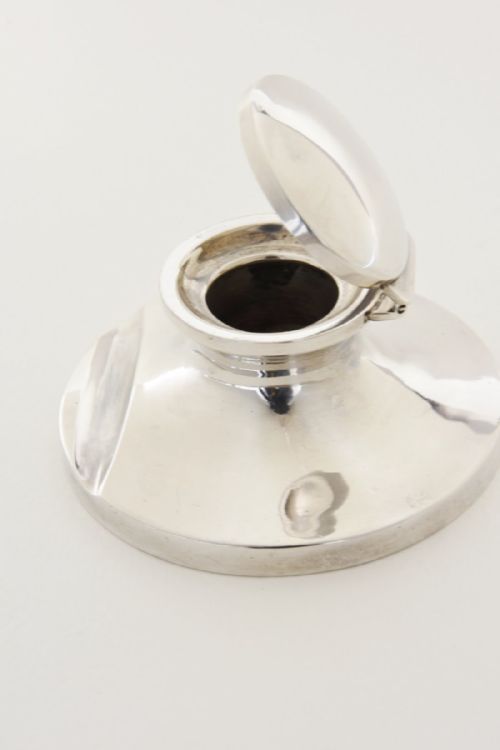 fig 3. Silver Capstan Inkwell - Mappin & Webb 1911