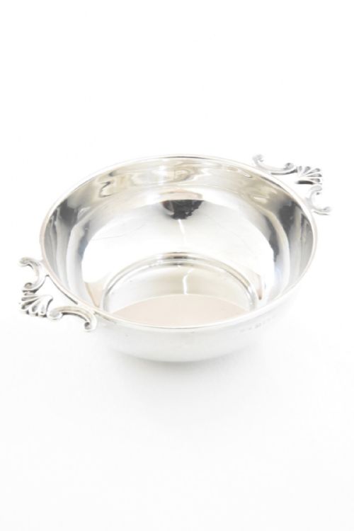 fig 1. Solid Silver Quaich - Deakin & Francis - 1925