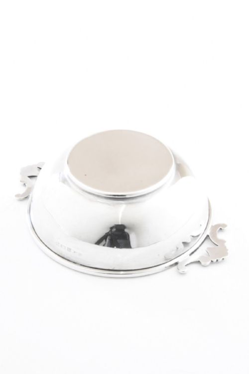 fig 2. Solid Silver Quaich - Deakin & Francis - 1925