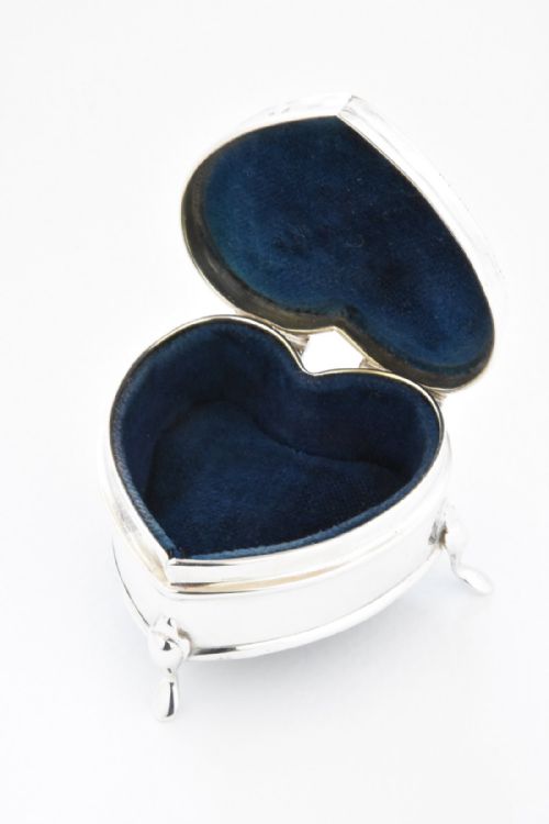 fig 1. Edwardian Solid Silver Heart-Shaped Trinket Box 1908