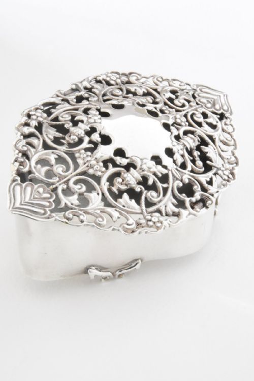 fig 1. Rare Edwardian Solid Silver Potpourri Box 1905