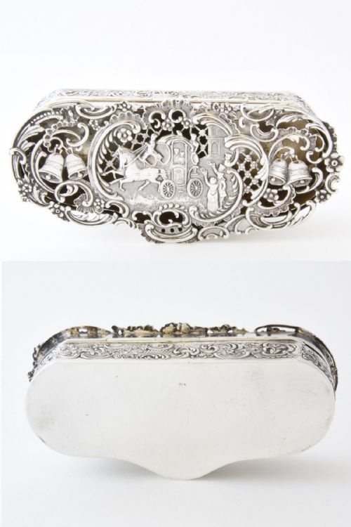 fig 2. Rare Large Solid Silver Pot Pourri Box - William Comyns 1904