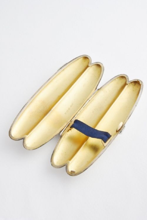 fig 3. Solid Silver Double Cigar Case 1912