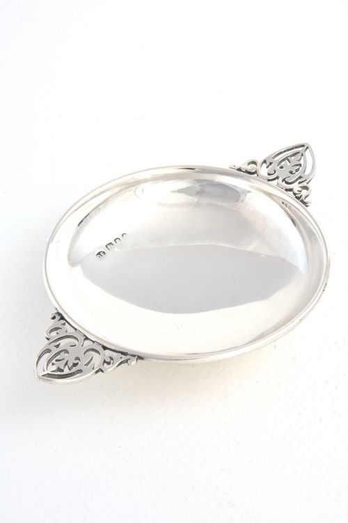 fig 1. Solid Silver Quaich 1920