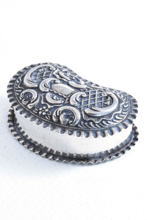Victorian Solid Silver Pill Box 1901