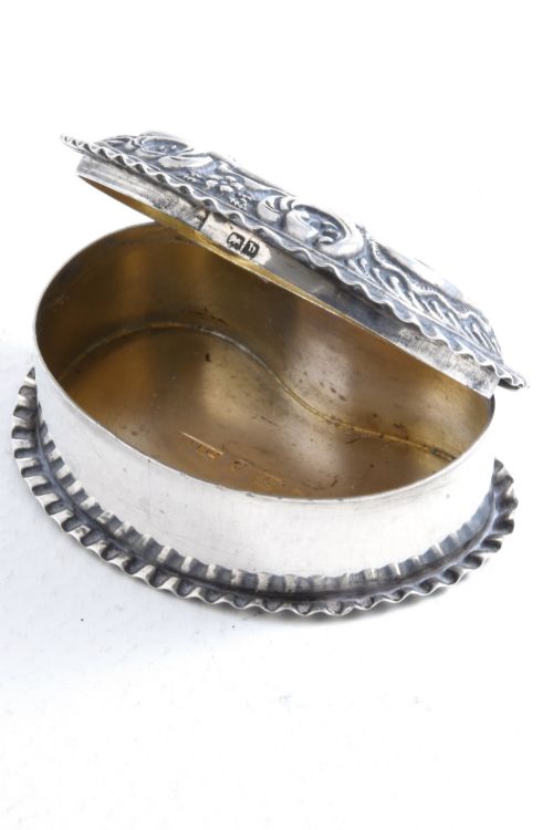 fig 2. Victorian Solid Silver Pill Box 1901