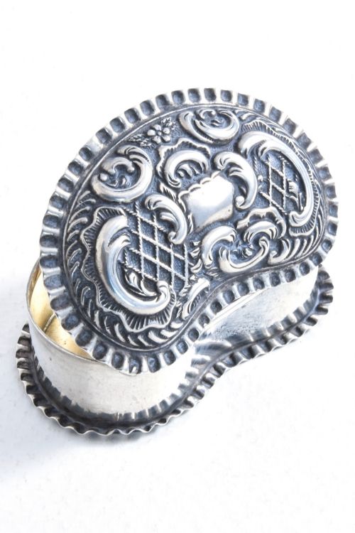 fig 3. Victorian Solid Silver Pill Box 1901