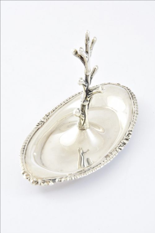 fig 1. Oval Antique Silver Ring Tree 1913