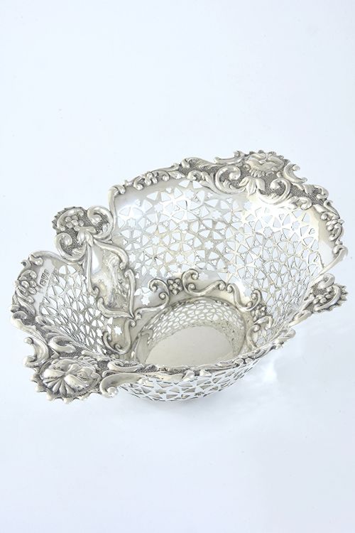 fig 2. Large Edwardian Antique Silver Basket – Chester 1905