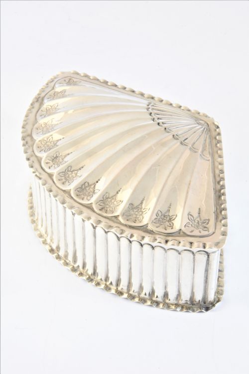 fig 1. Victorian Fan Shaped Silver Trinket Box 1893