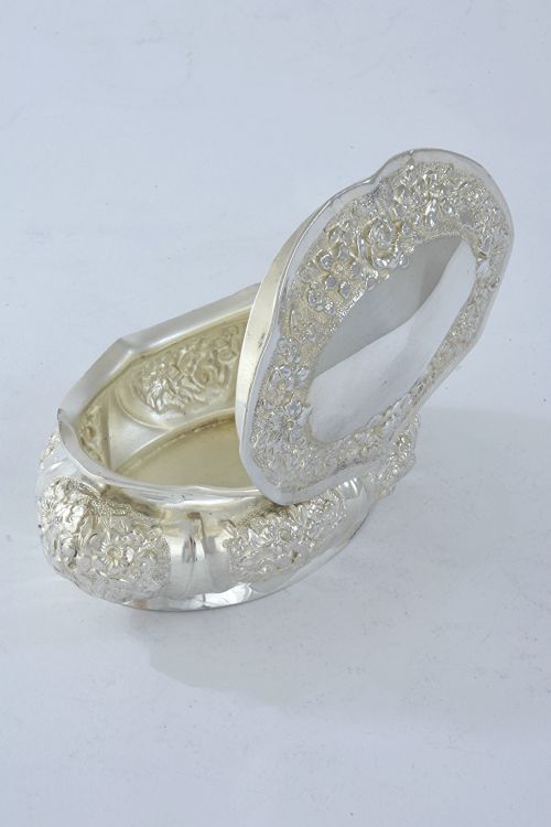 fig 3. Victorian Silver Trinket Box 1899