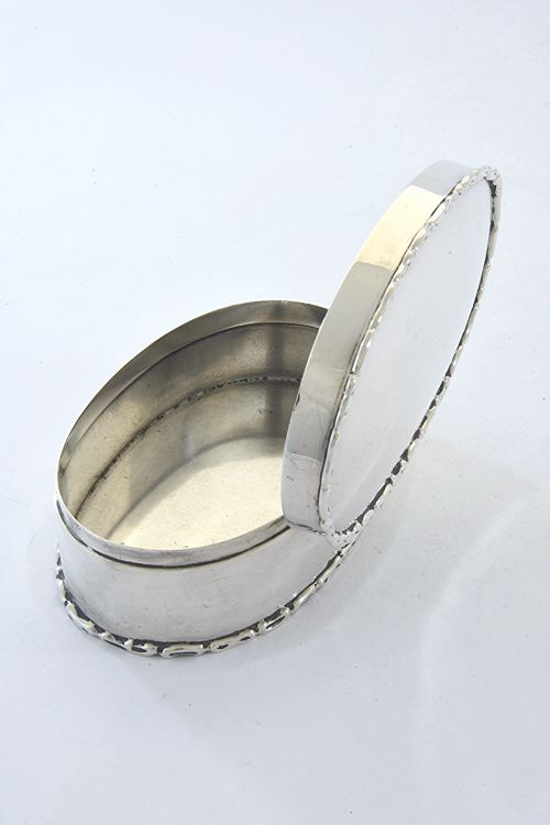 fig 3. Edwardian Silver Trinket Box – Chester 1910
