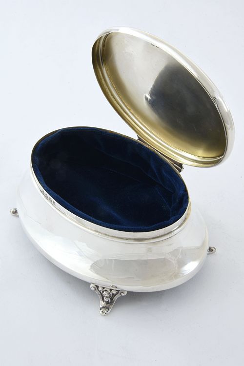 fig 2. Edwardian Silver Trinket Box 1908