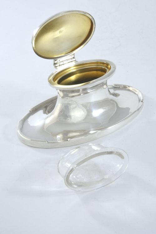 fig 4. Oval Solid Silver Capstan Inkwell 1923