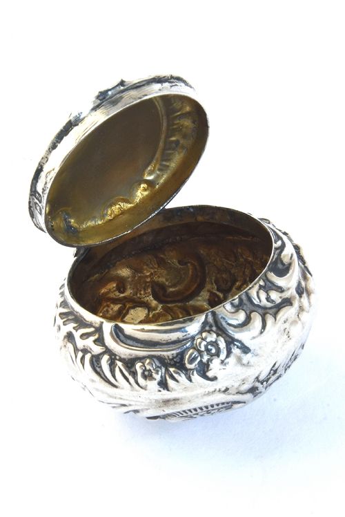 fig 2. Victorian Embossed Pill Box 1899