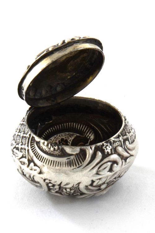 fig 2. Victorian Embossed Pill Box 1899