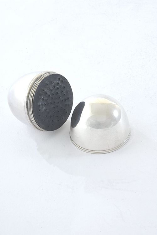 fig 1. George III Nutmeg Grater 1792