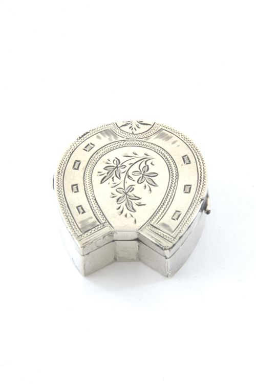fig 1. Edwardian Silver Horseshoe Pill Box 1904
