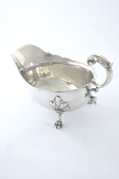 fig 1. Edwardian Silver Sauce Boat – Chester 1902