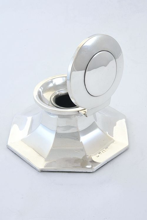 fig 3. Octagonal Antique Silver Capstan Inkwell 1915