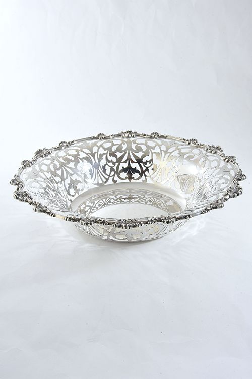 fig 1. Large Pierced Antique Silver Bowl 1912 (Boxed)