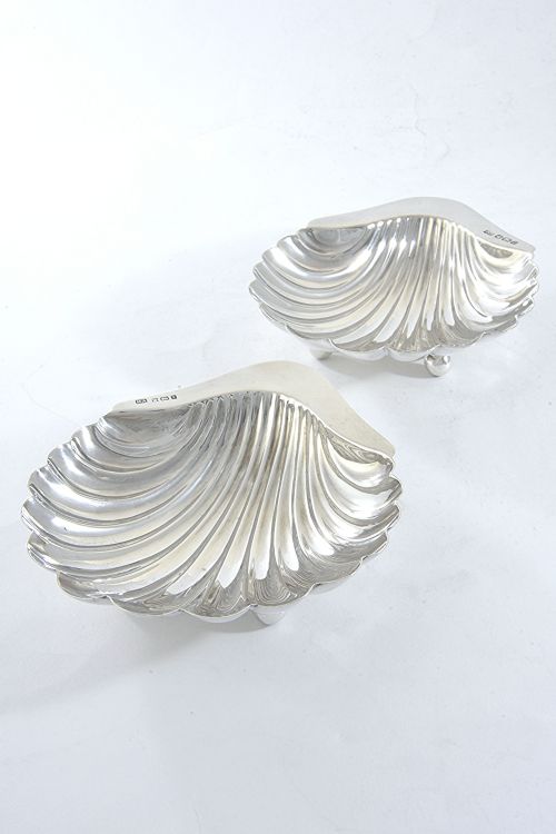 Pair of Silver Scallop Dishes 1897 / 1911