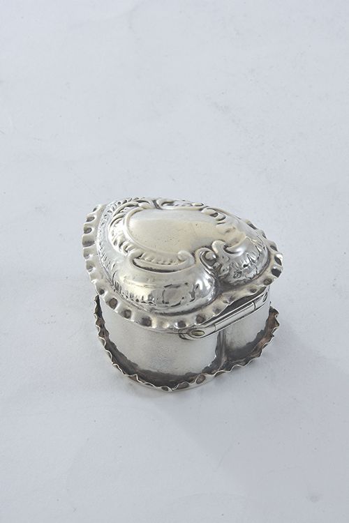fig 3. Victorian Silver Heart-Shaped Pill Box 1900