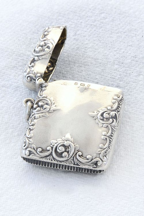 fig 2. Edwardian Silver Vesta Case 1905