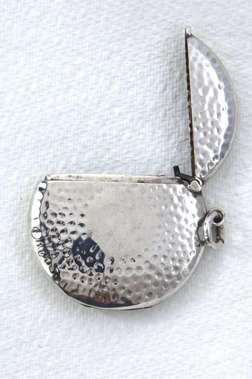 fig 3. Edwardian Silver Round Vesta Case 1903