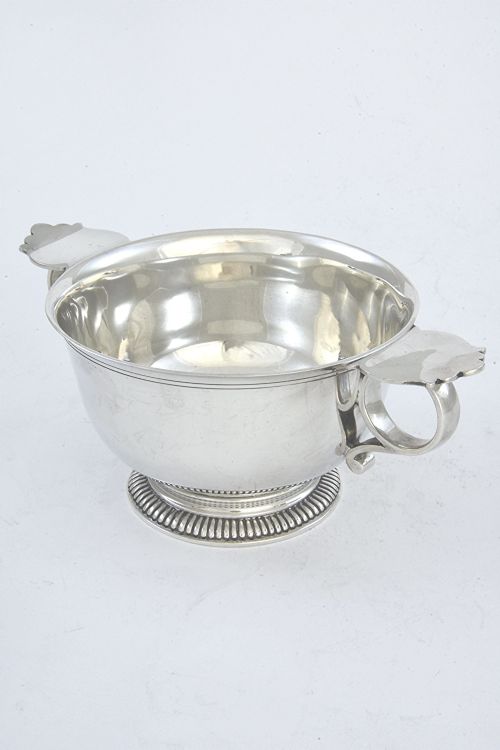 fig 2. Silver Porringer & Spoon (Boxed) 1930