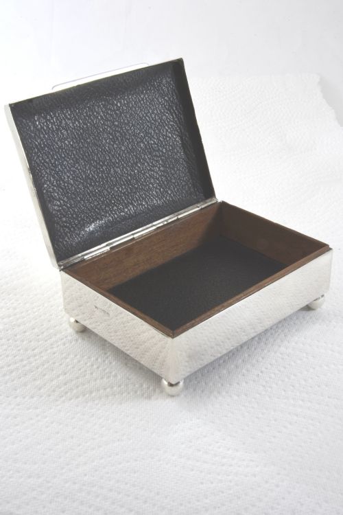 fig 2. Victorian Silver Trinket Box – Chester 1900