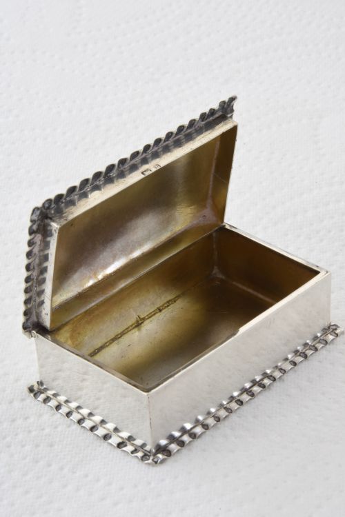 fig 2. Rare Edwardian Silver Snuff Box with Cameo Insert 1901