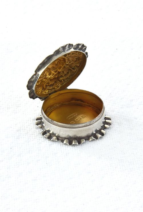 fig 1. Edwardian Silver Pill Box 1902